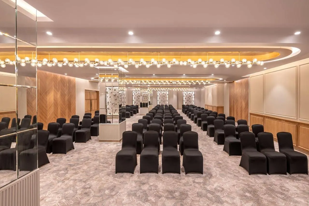 Radisson Hotel Sector 29 Gurugram Gurgaon 5*,